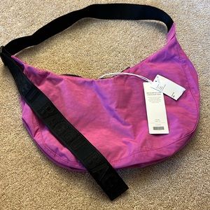 Baggu medium crescent bag. NWT
